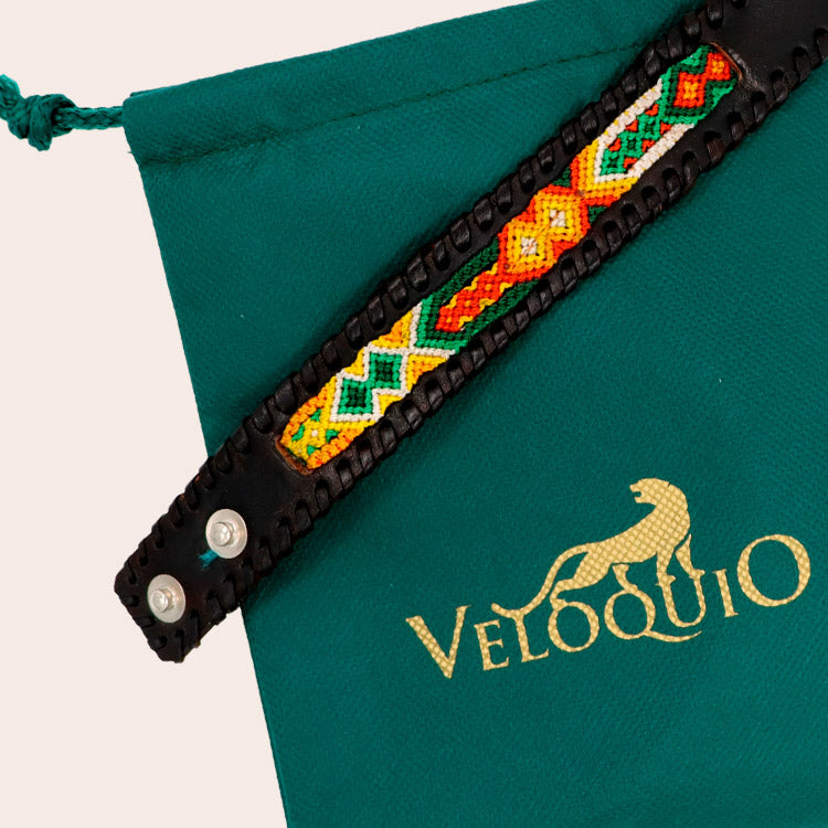 Pulsera Artesanal Tradicional