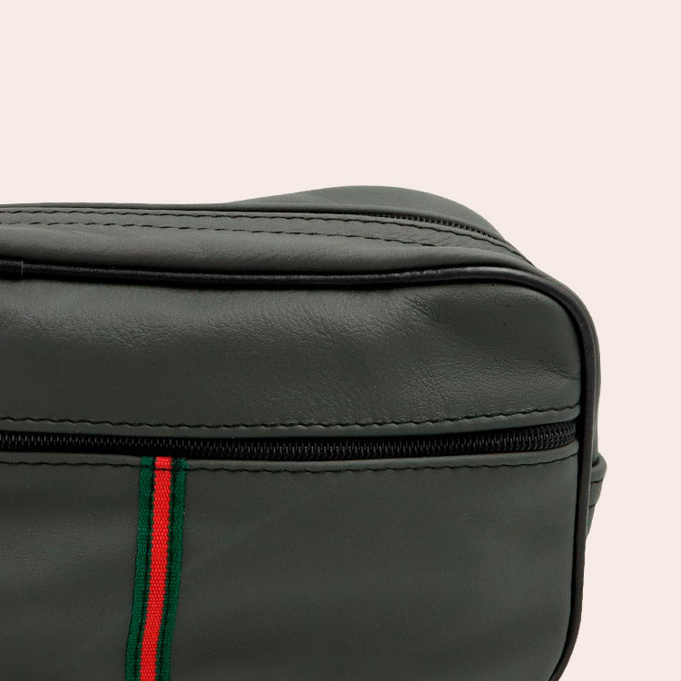 Cartera de viaje Obsidian Carmesi