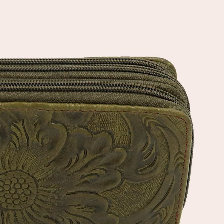 Cartera cincelada labrada